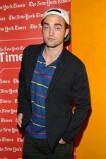 Gaya Santai Robert Pattinson