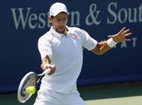 Djokovic pun melaju ke babak ketiga Cincinnati Open. REUTERS/John Sommers II.
