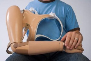 Kaki dan Tangan Palsu Diubah Jadi Karya Seni untuk Dipamerkan