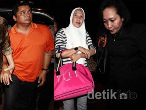 Dua Hakim Adhoc yang Ditangkap di Semarang Tiba di Kantor KPK