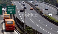 Pelosok jalan di Jakarta, Jumat (17/08), terlihat sangat lancar, hampir setengah isi ibukota ini pergi mudik.