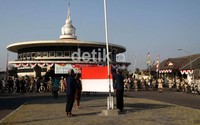 Upacara pengibaran bendera Merah Putih dilakukan komunias sepeda Podjok setiap tahun di gelar di tempat-tempat bersejarah di kota Yogyakarta.