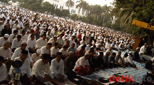 Kemenag Menurut Hisab Lebaran Jatuh Pada Minggu 19 Agustus 2012
