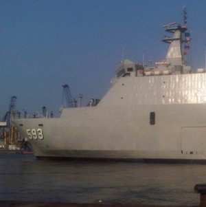 Menhub Lepas Pemudik ke Semarang via KRI Banda Aceh