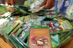 Amplop Lebaran Bermotif Kartun Diburu Pembeli