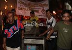 Ratusan Warga Palmeriam Takbir Keliling Dengan Pawai Obor