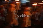 Ratusan Warga Palmeriam Takbir Keliling Dengan Pawai Obor