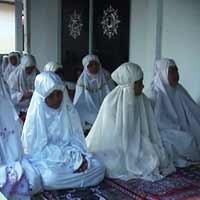 Jamaah Tarekat Anfusiyah Sudah Berlebaran