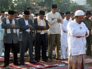 Din Syamsuddin Menjadi Khotib di Al Azhar, Quraish Shihab di Sunda Kelapa