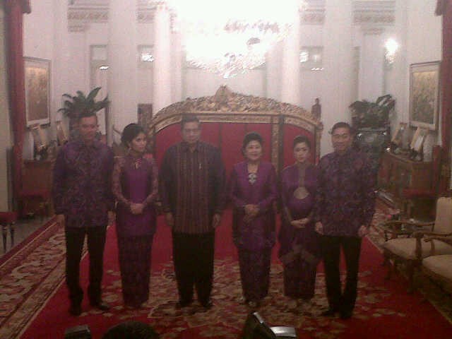 Anas Urbaningrum & Prabowo Subianto Ikut Open House di Istana Negara