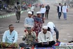 Ribuan Umat Islam Salat Id di Jalan Raya