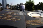 Usai Salat Id, Warga Lakukan Ziarah Kubur