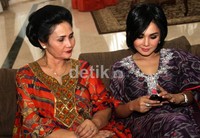 Kakak KD, Yuni Shara pun nampak hadir dalam acara tersebut. (Gusmun/detikHot).