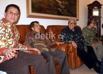 Pejabat dan Politisi Hadiri Open House JK