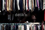 Berburu Pakaian Impor Bekas