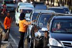 Pengemis Berkedok Penyapu Jalan Marak di Jakarta