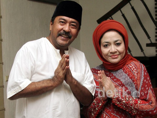 Suasana Lebaran di Kediaman Rano Karno