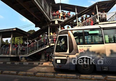 Bubaran Ragunan, Halte SMK 57 Padat