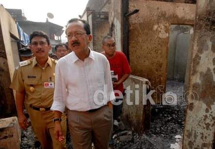 Foke Dirikan Dapur Darurat di Lokasi Kebakaran Pondok Bambu