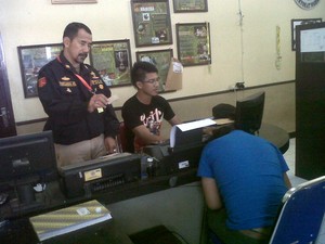 Jenguk Ayahnya di Lapas, Penjual Donat Ditangkap Karena Bawa Ganja