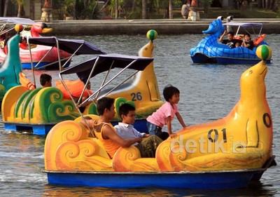 Hari Terakhir Liburan, Ancol Dipadati Pengunjung