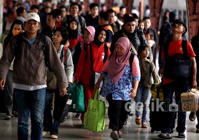 Arus Balik Mulai Terlihat di Stasiun Senen