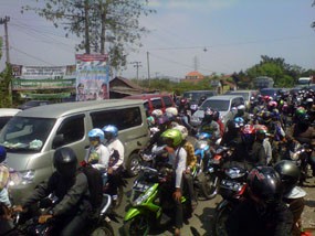 Arus Balik, Ekor Kemacetan di Mojoagung Sempat Hingga 7 Kilometer