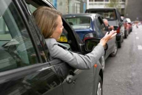 Begini Cara Menjauhi Stres Saat di Jalan