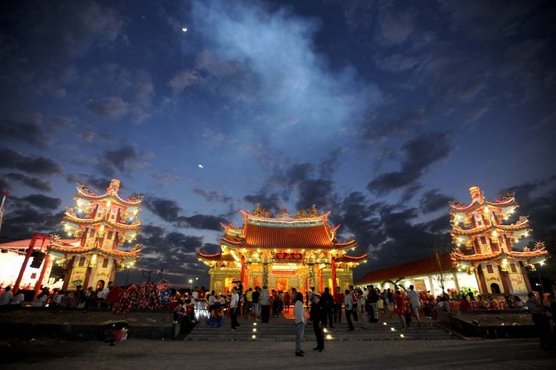 Warga Tionghoa Bali Resmikan Vihara Satya Dharma Warga Tionghoa Bali Resmikan Vihara Satya Dharma