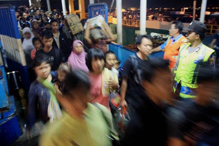 77.226 Pemudik Tiba di Pelabuhan Merak