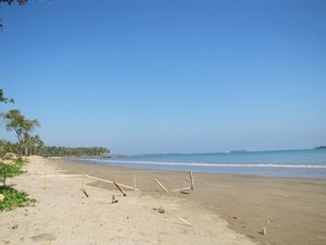 Liburan Akhir Pekan ke Pantai Sumur