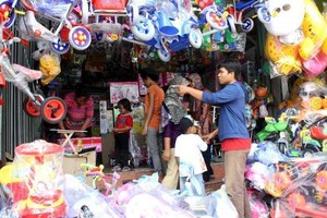 Pasar Gembrong, Surganya Mainan Anak-anak