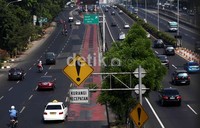 Tidak tampak antrean dan kepadatan kendaraan di sejumlah ruas jalan di Jakarta.