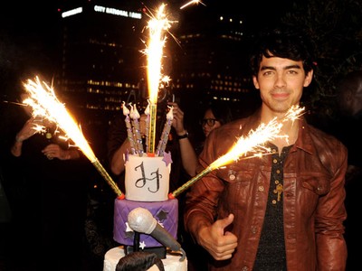 Kejutan di Ultah ke-23 Joe Jonas