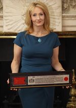 10 Selebriti Perempuan Paling Berpengaruh di Dunia