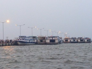 13 Kapal Ojek Demo, Tuntut Pelabuhan Muara Angke Baru Dibuka