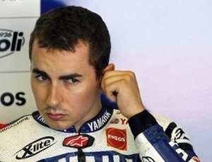 Lorenzo Lebih Pilih Spies Ketimbang Rossi