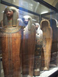 Benda-benda Mesir Kuno ini ada di Sully Wing lantai dasar dan lantai 1. Nama area ini adalah Egyptian Antiquities yang dibuat oleh Jean Francois Champollion (Fitraya/detikTravel)