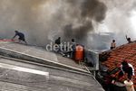4 Rumah di Jl Bangka Hangus Terbakar