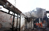 4 rumah di Jl Bangka IIG, Jakarta Selatan, hangus terbakar.