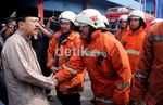 Foke Beri Motivasi ke Pemadam Kebakaran