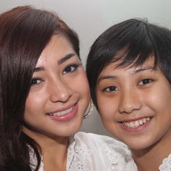 Nikita Willy Ajak Adiknya Main Sinetron