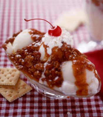 Sluuurp! Dingin-dingin Enak Es Krim Plus Daging