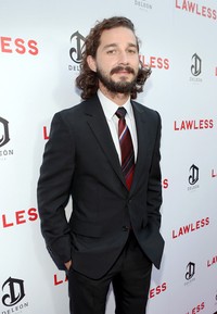 Wajah brewokan Shia LaBeouf. (Christopher Polk/Getty Images).