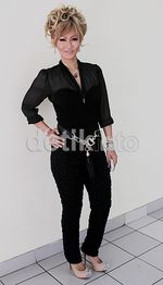 Rambut Pirang Inul Daratista