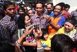 Susuri Gang Sempit, Jokowi Sapa Warga Jakarta