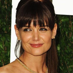 Belanja Pakaian Dalam Seksi, Katie Holmes Habiskan Rp 142 Juta