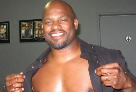 Qiz sport zalida sikildi