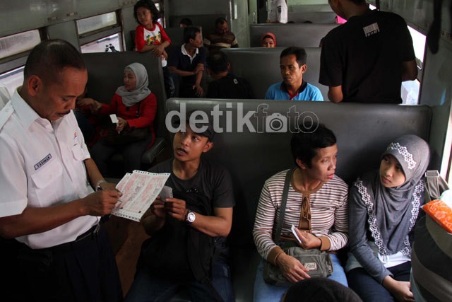 Tahun Depan, Kereta Api Ekonomi Jarak Jauh Bakal Ber-AC Semua