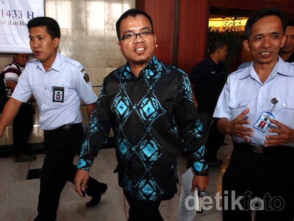 Denny Indrayana Minta Maaf Soal Advokat Korup